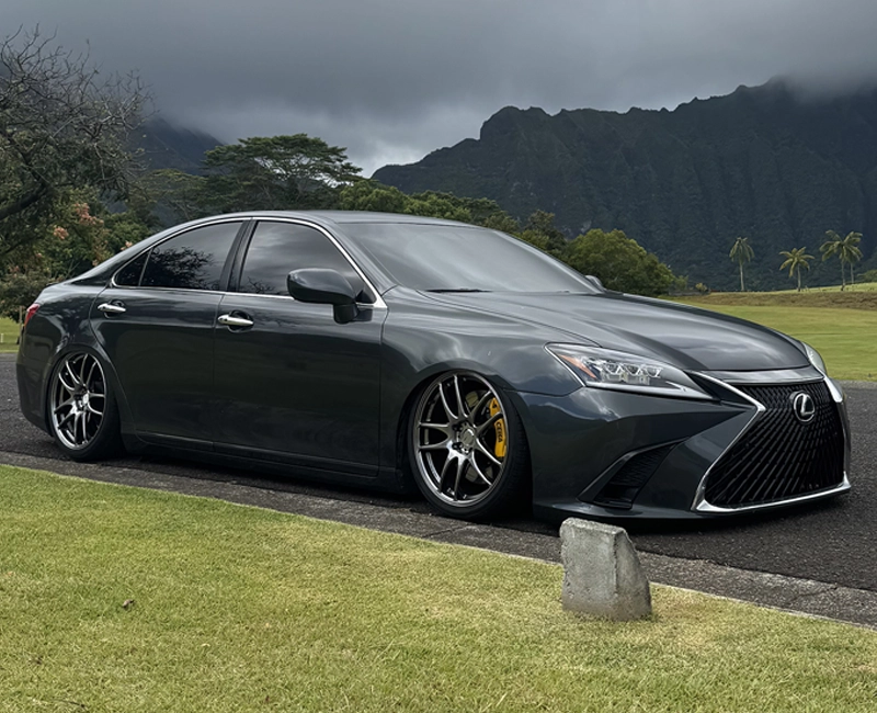 LS-inspired front bumper upgrade for 2007 Lexus ES300h