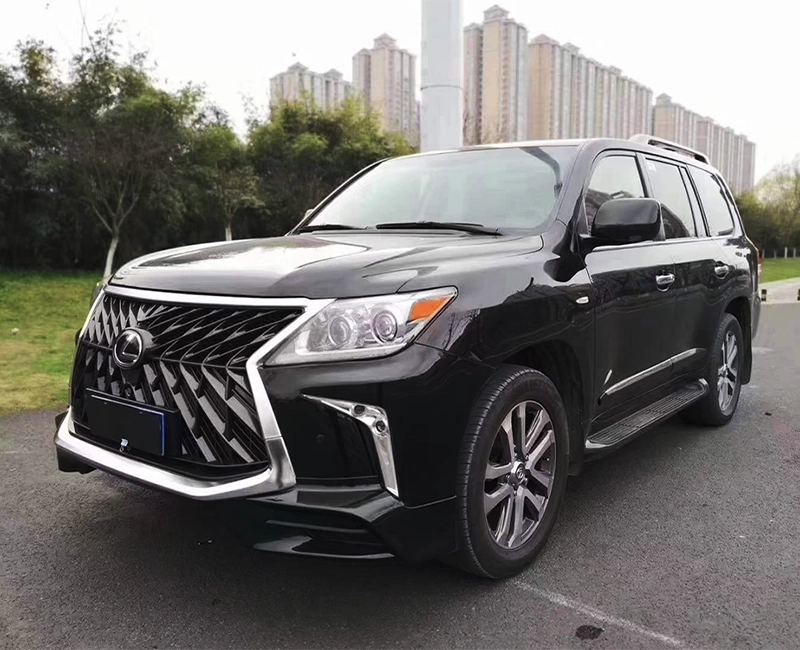 2010 Lexus LX570 pre-facelift with complete TRD conversion kit