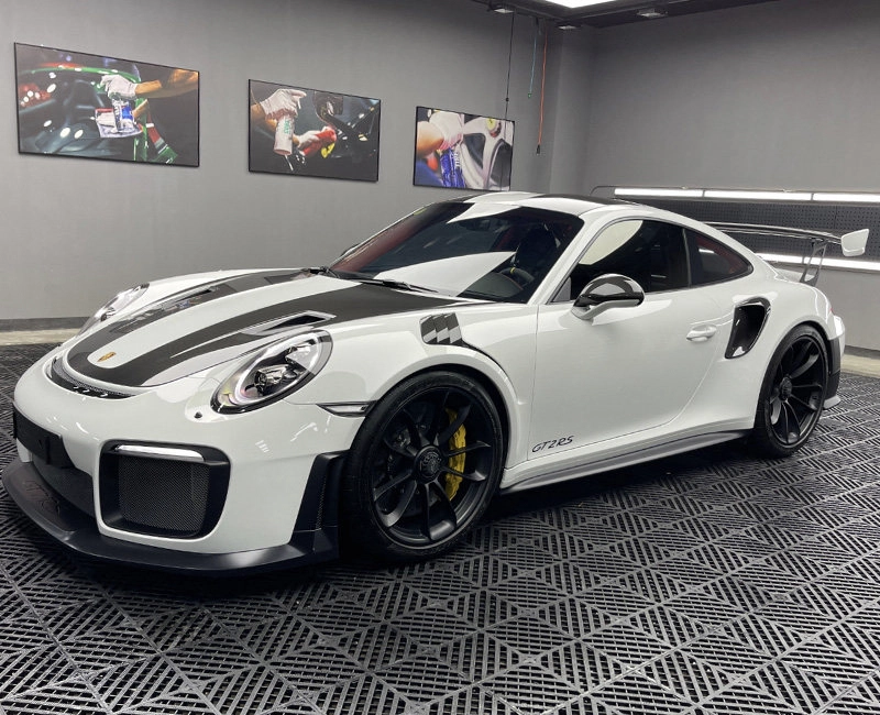 Porsche 911 GT2 RS style body kit