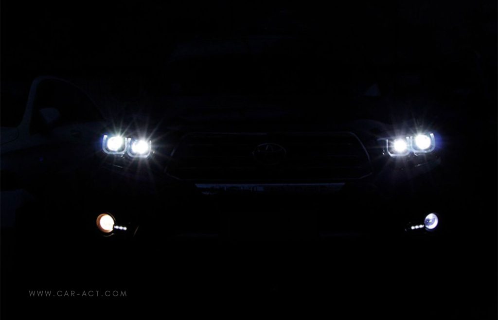 2008 Toyota Highlander LED headlights
