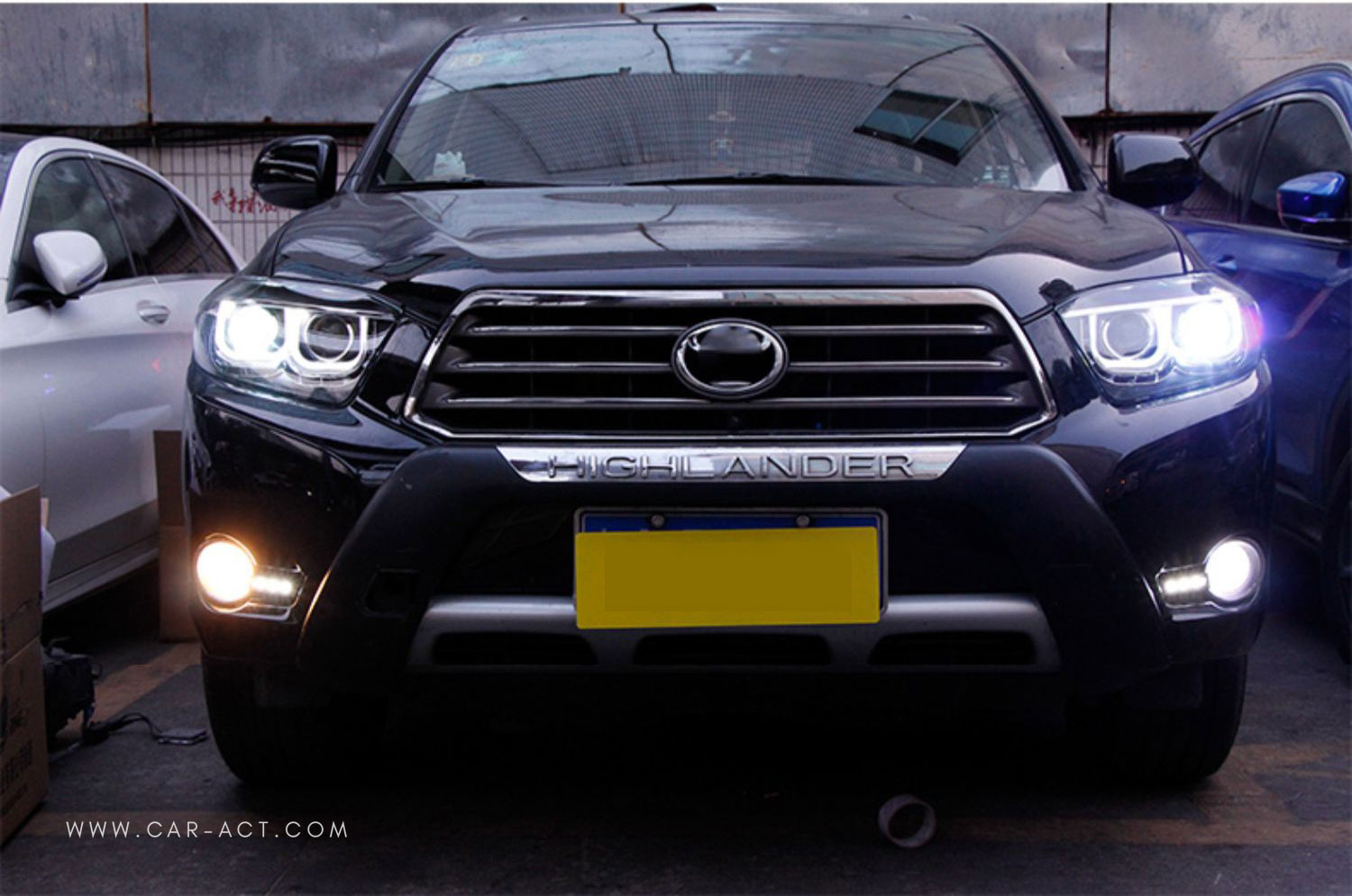 Toyota Highlander projector headlights