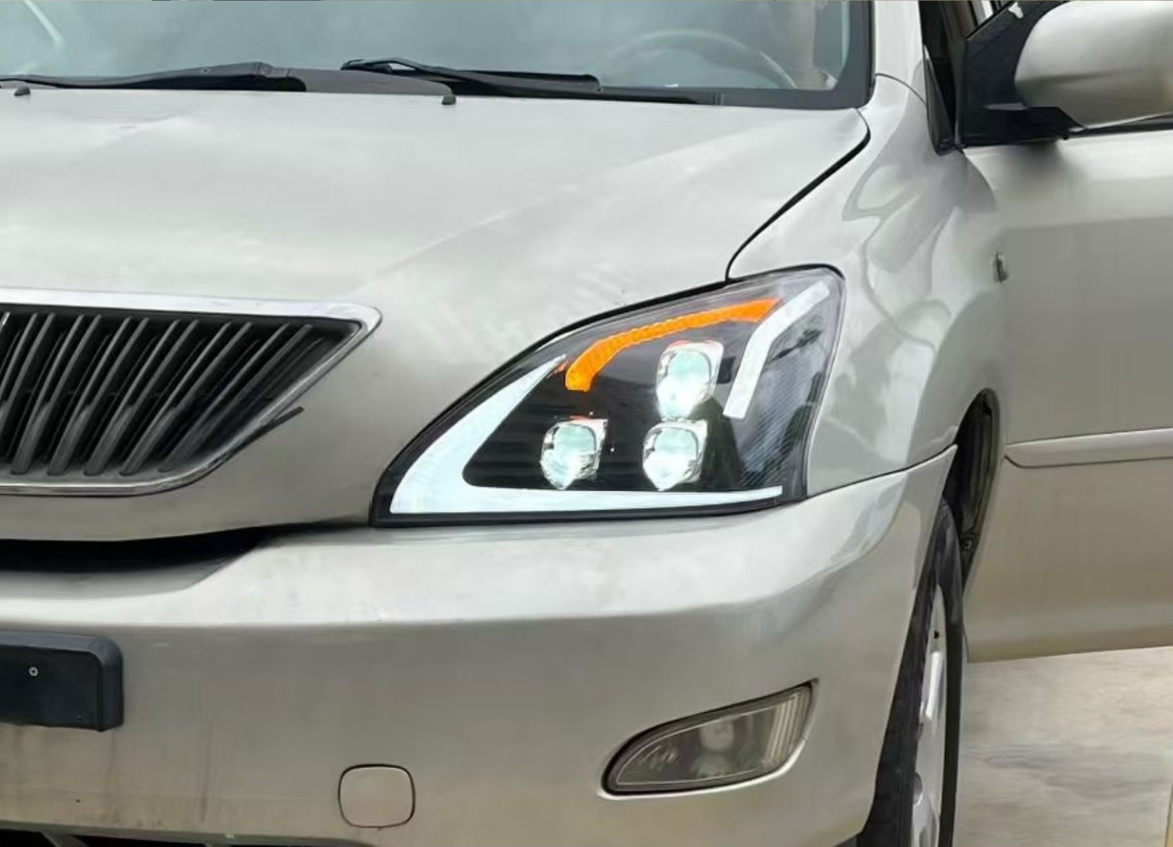 Lexus RX plug and play LED headlights
