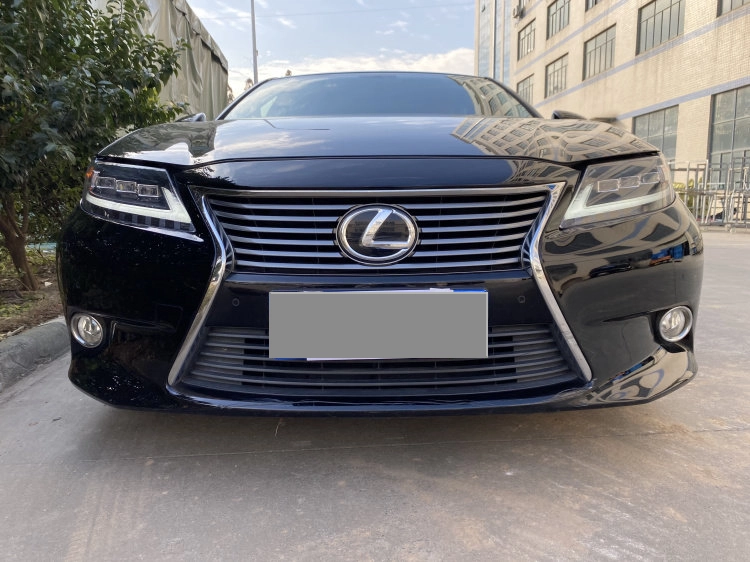 Professional installation and beam alignment for Lexus ES LED headlights